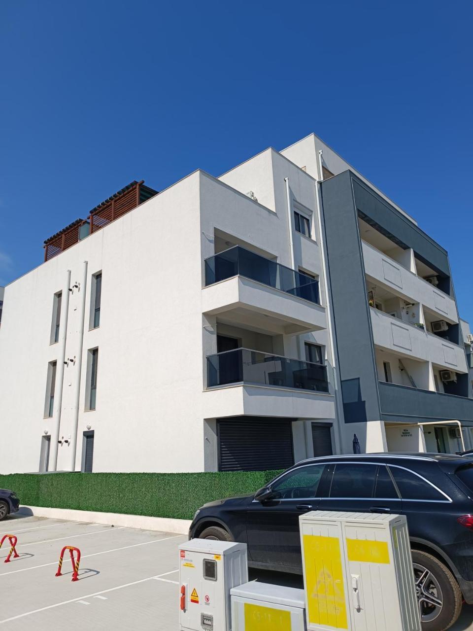 Apartament Cu 1 Dormitor Si Living In Mamaia Nord