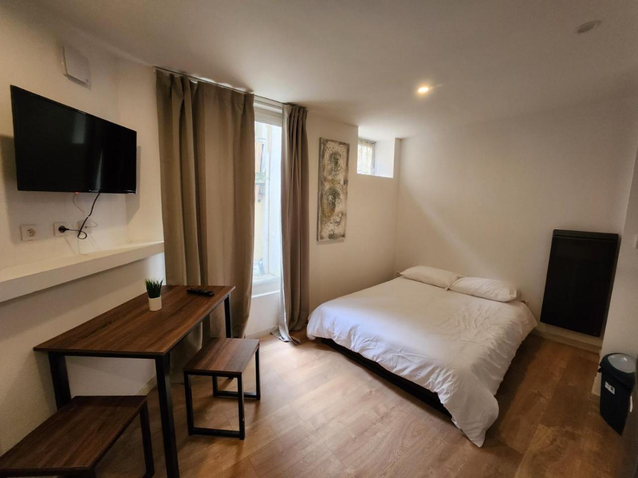 Studio Calme Rdc Cote Cours (Adults Only) em Bar-le-duc