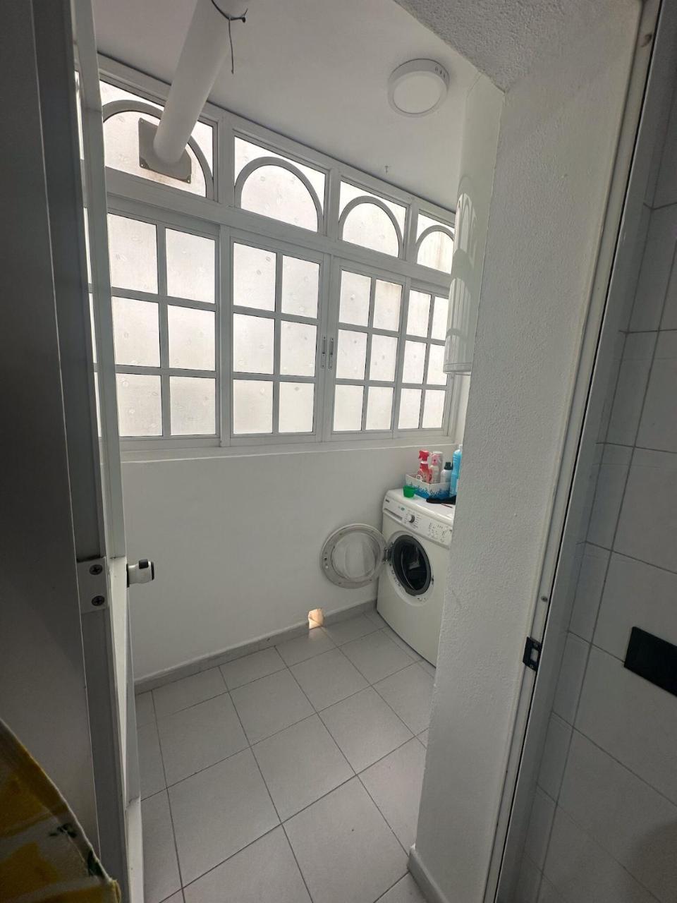 Torremolinos Habitaciones Privada En Apartamentos Compartidos (adults Only)