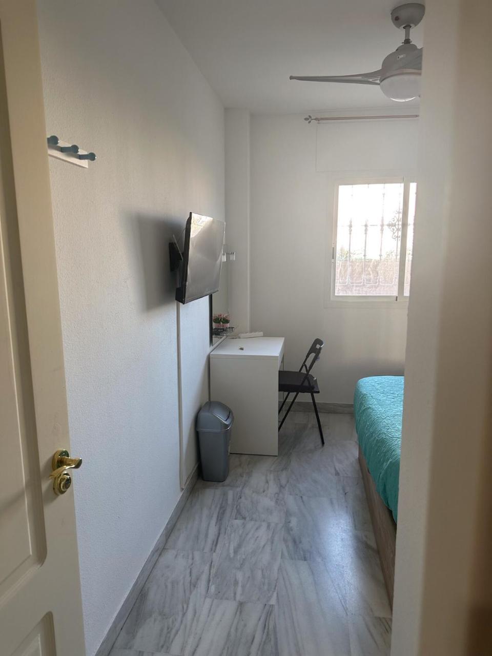 Torremolinos Habitaciones Privada En Apartamentos Compartidos (adults Only)