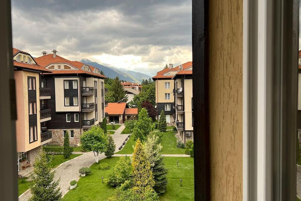 Bojur & Bojurland Apartment Complex