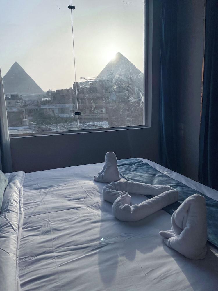 Pulse Pyramids Hotel
