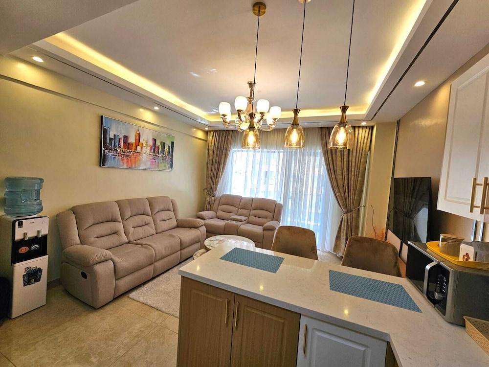 Lux Suites Enzi Heights Apartments