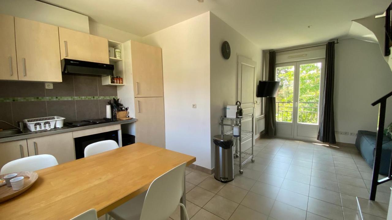 Le Duplex , Proche Gare Rer, Parking, Arrivee Autonome em Palaiseau
