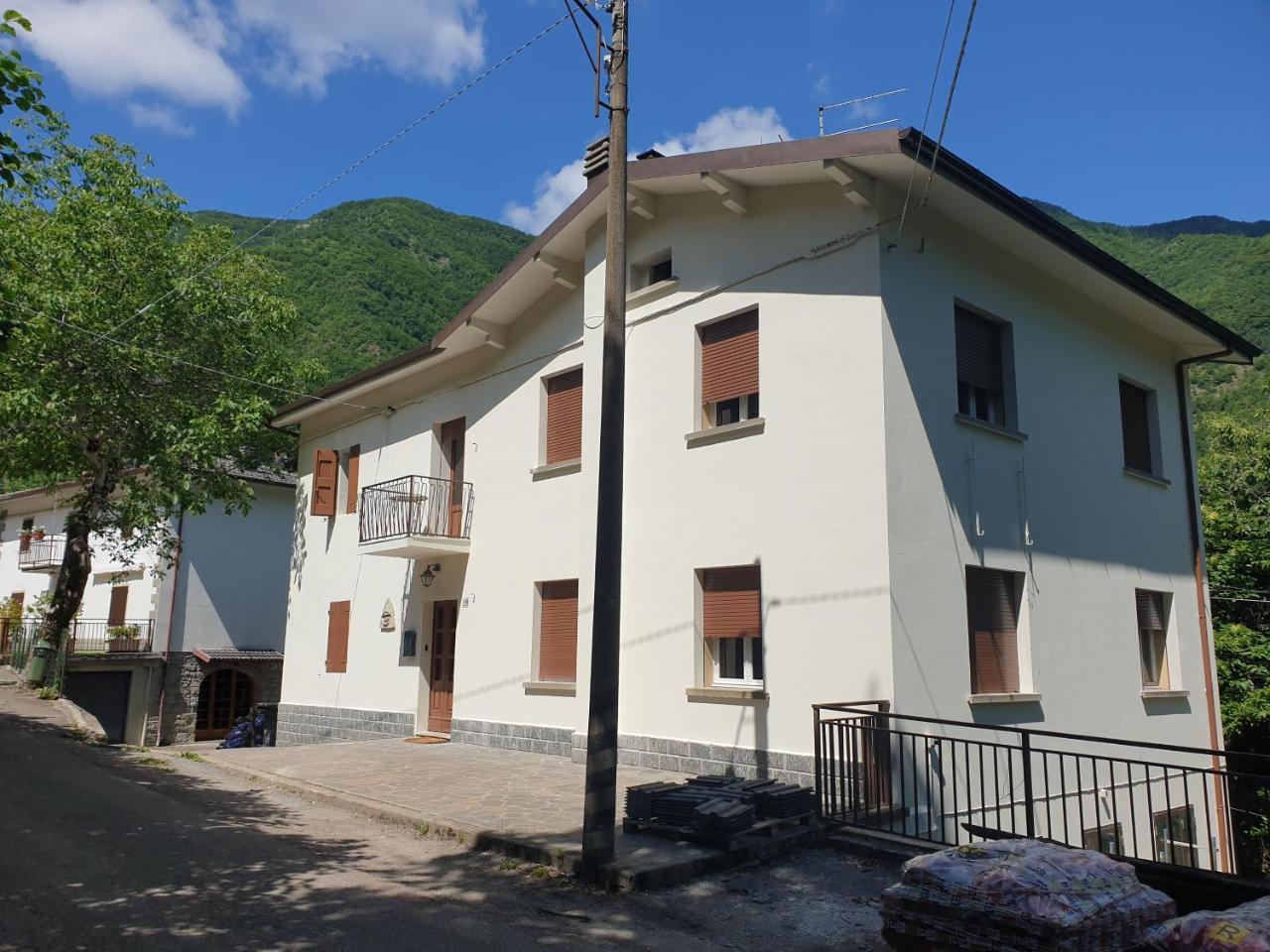 Locanda in Montagna Da Emili&Gabriel em Lizzano-in-belvedere