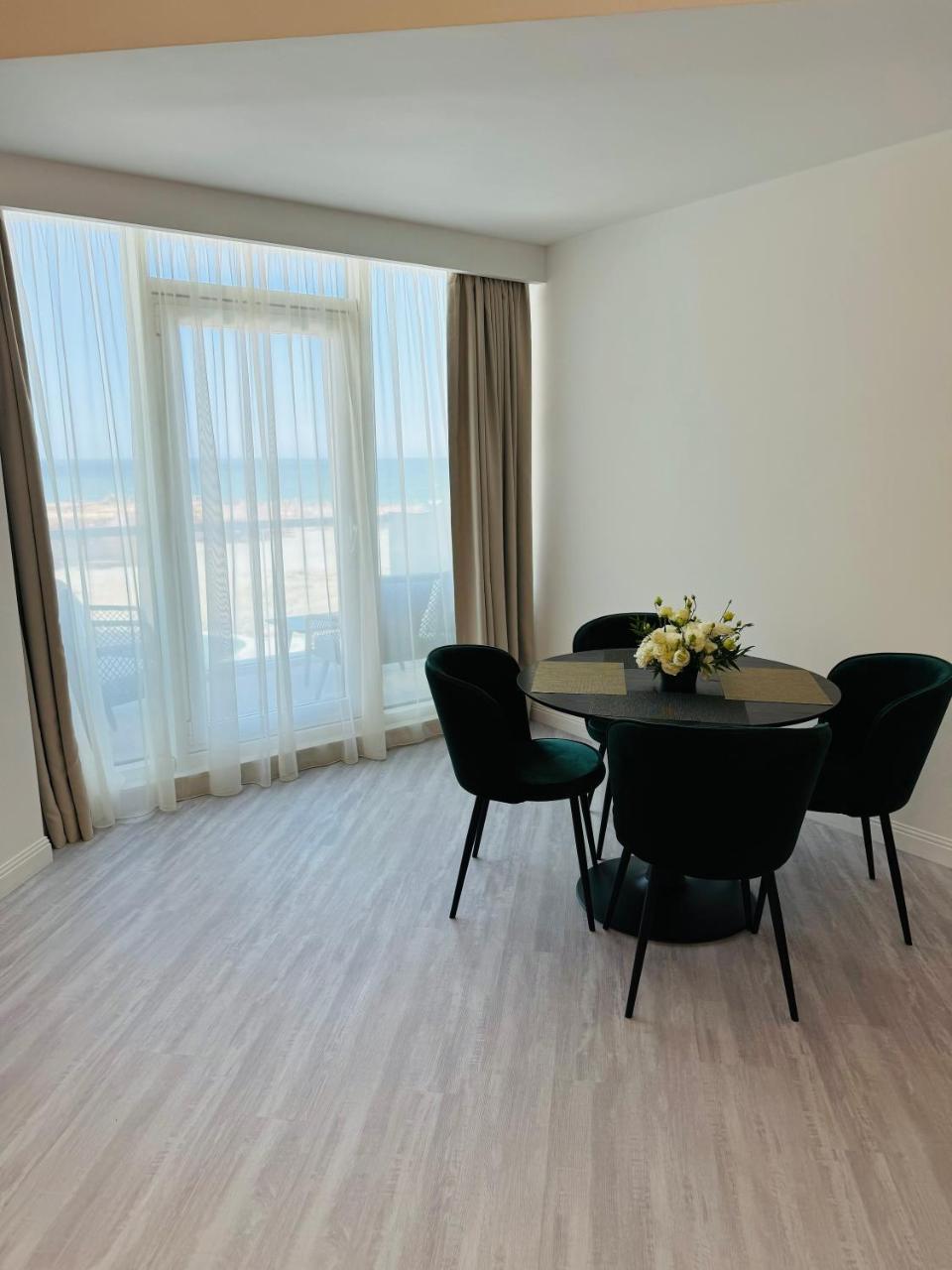 Premium Apartment White Sea