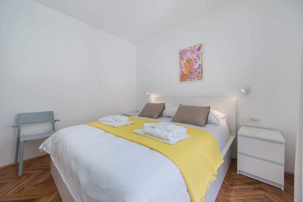 Apartments Ema Zadar