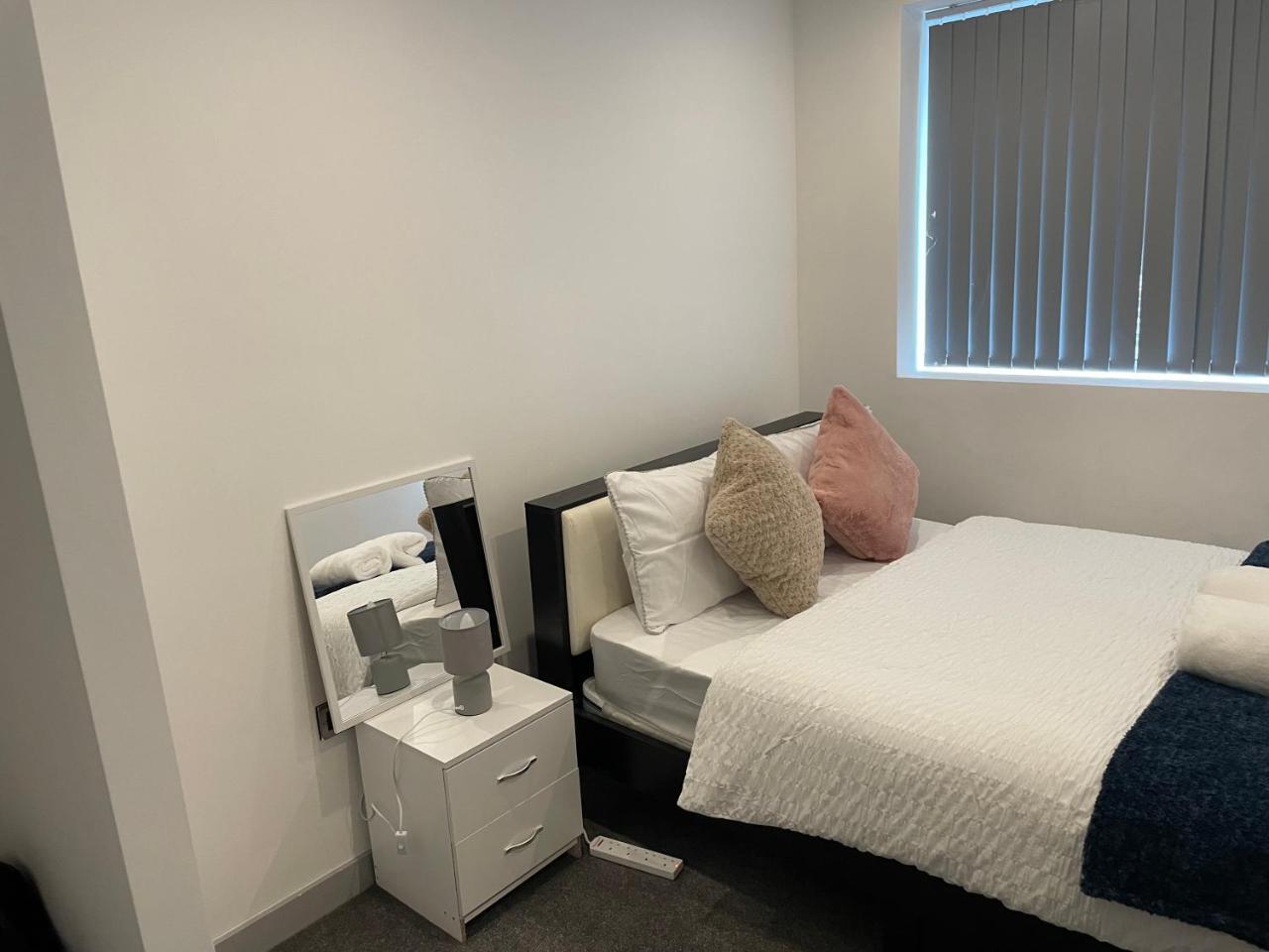 Stylish City-Centre 1-Bed Flat in Wolverhampton