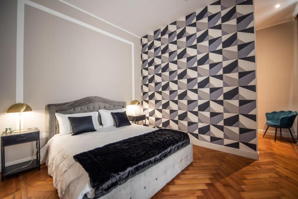 Domus San Carlo- Luxury Apartment In Turin's Heart