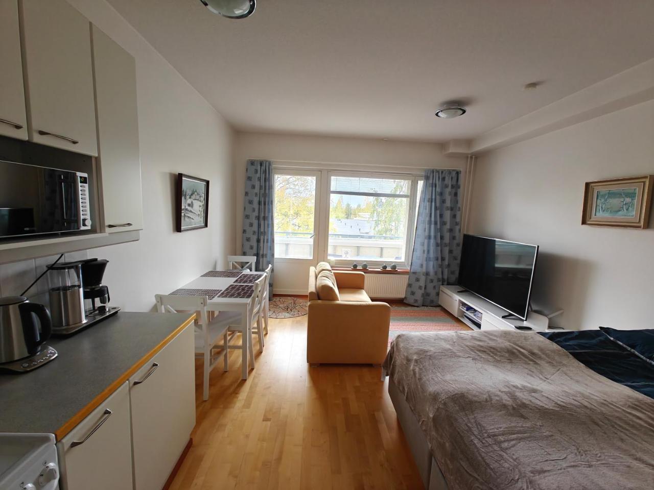 Lil Haven Cozy Studio with Sauna, Glassed Balcony And Free Parking à Kemi