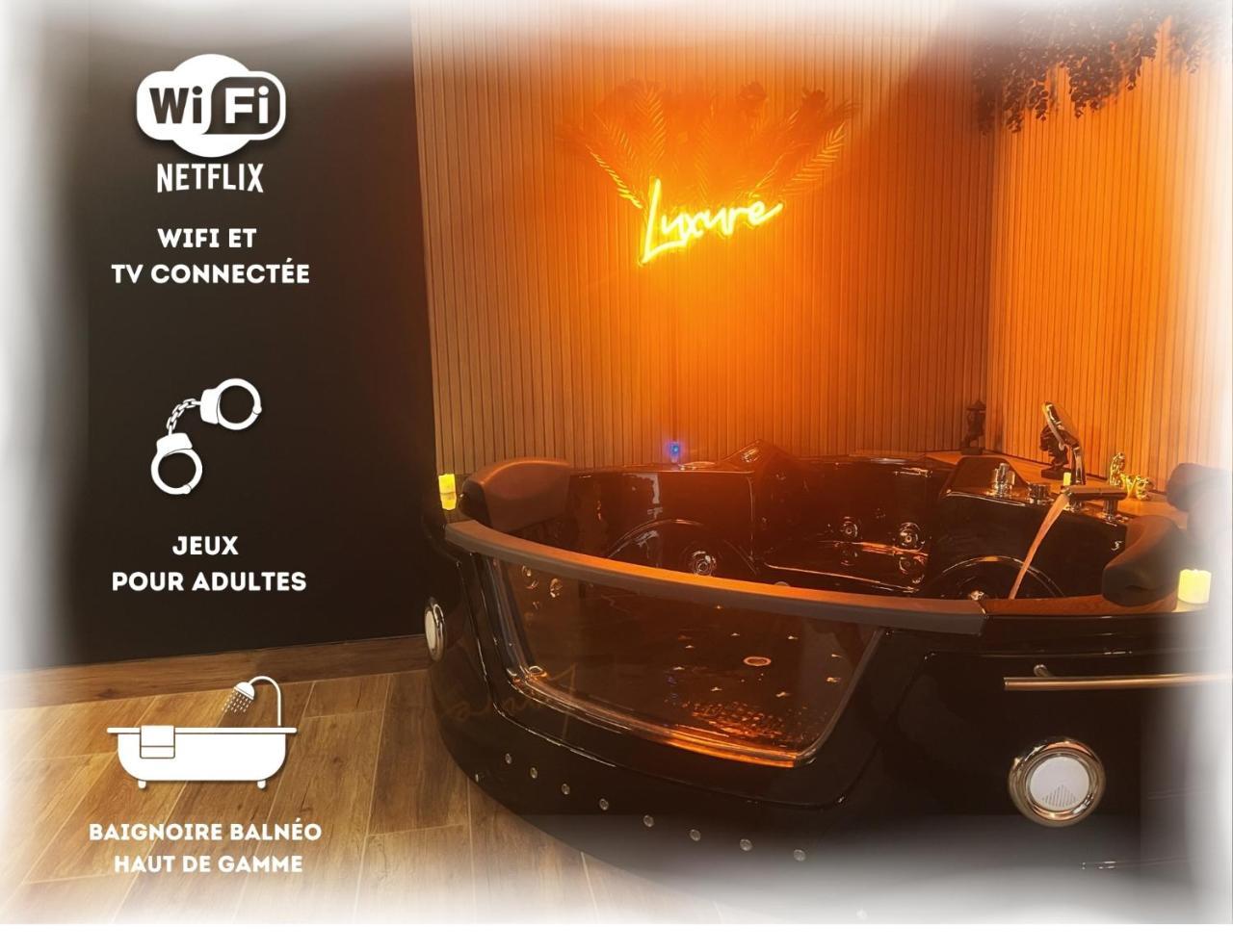 Love Room Luxure 50 Nuances (Adults Only) à Jonzac