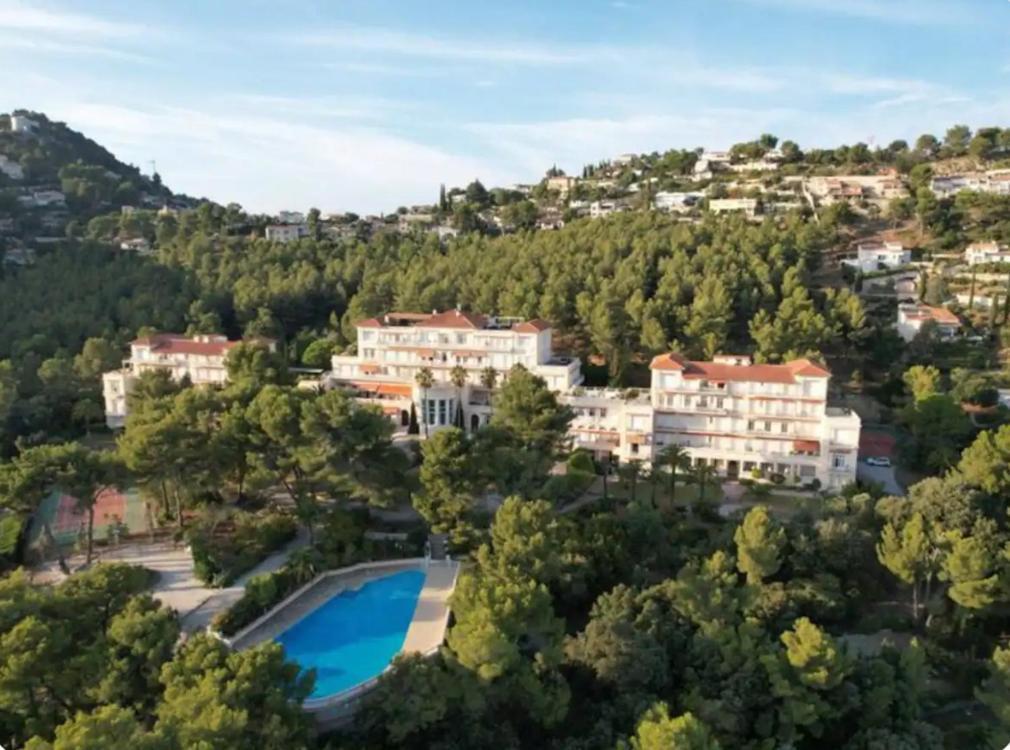 Studio 4 Personnes Copropriete Pas Frais de Menage à Hyeres