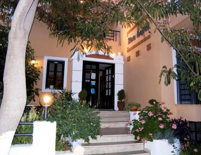 Rea Hotel & Studios 2 *