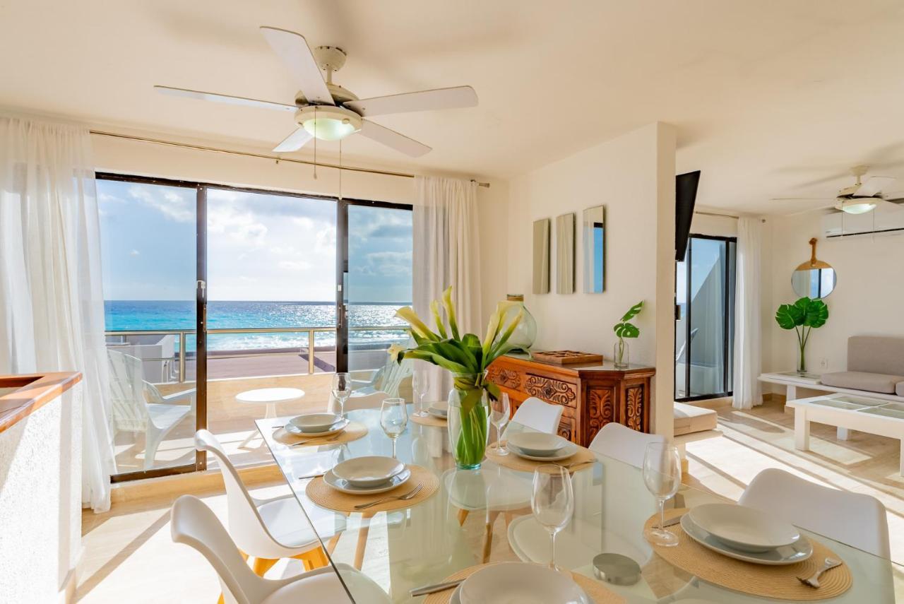 Beachfront Villa In Cancun Hotel Zone