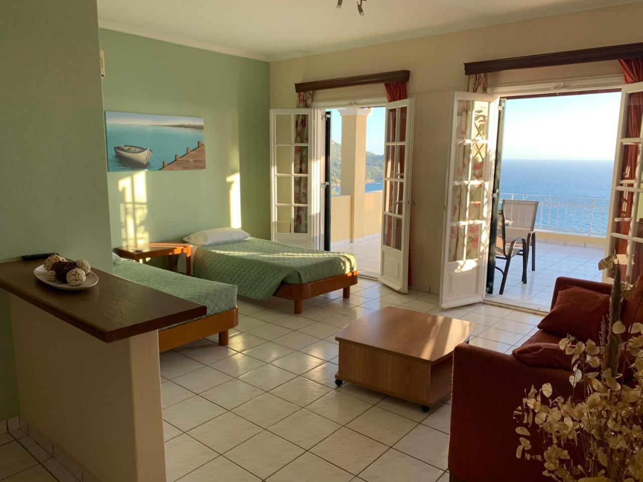 Alexandra Natalia Aparthotel 