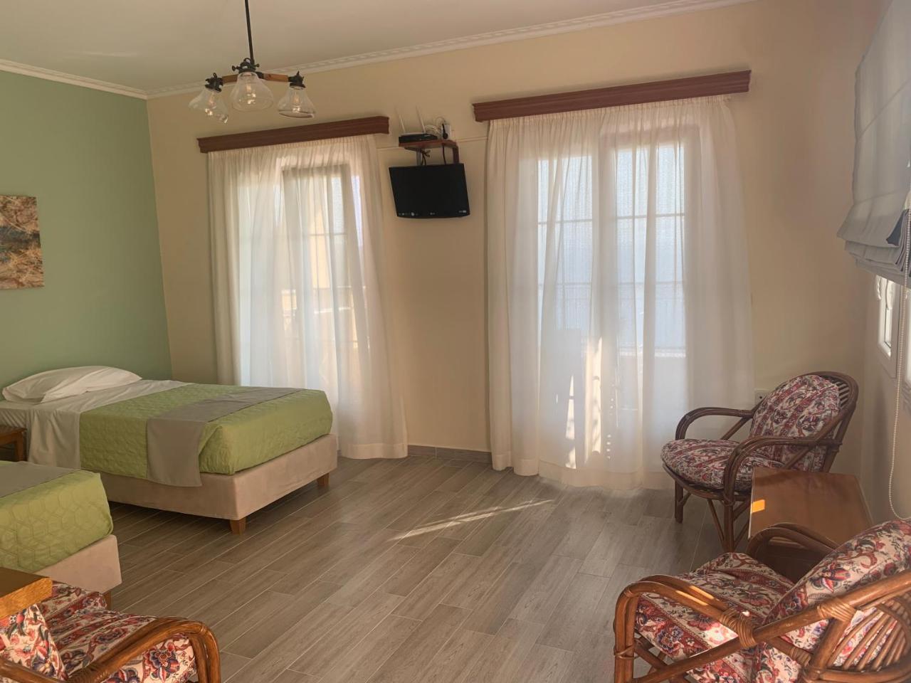 Alexandra Natalia Aparthotel 