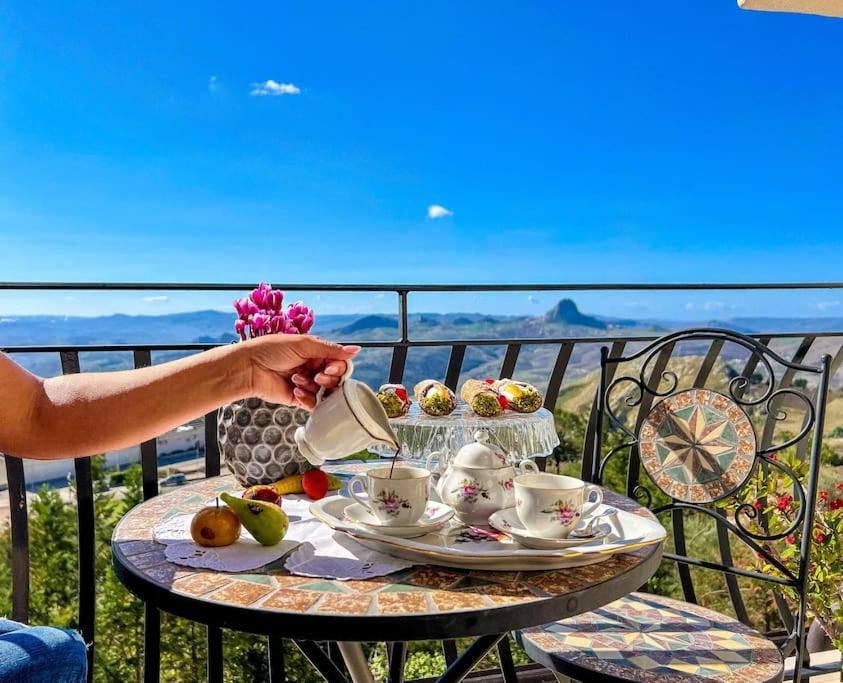 La Finestra Sul Castello B&B à Mussomeli