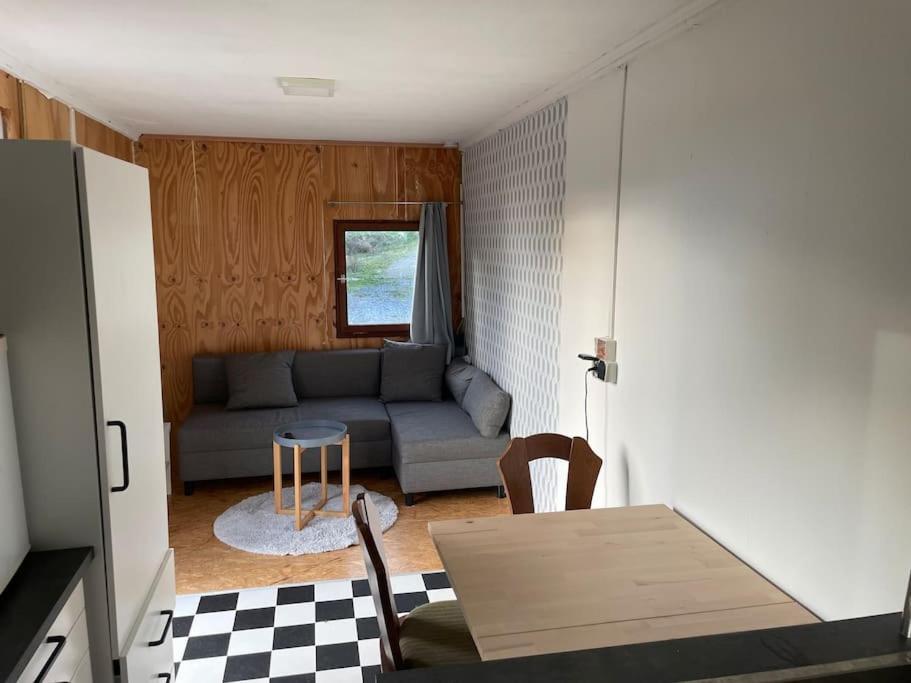Cozy Tiny House Mit Wlan & Sauna à Forchtenberg