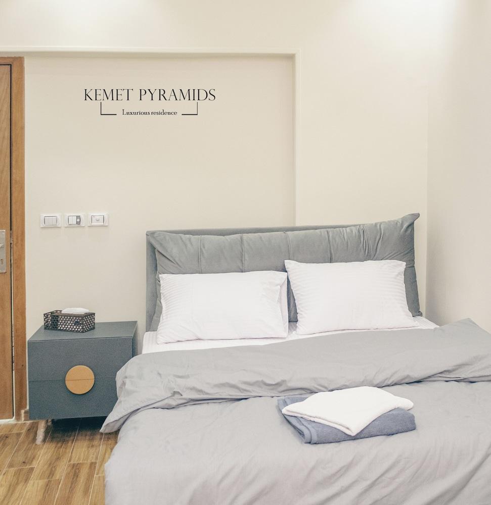 Kemet Piramides View Inn