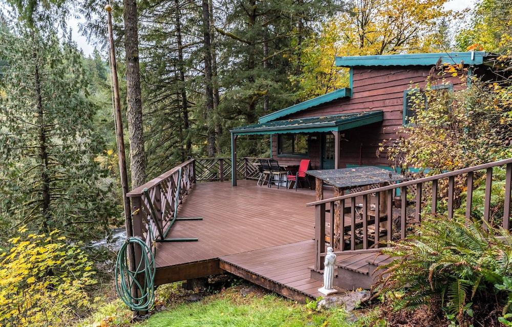 Welch Cabin - a License To Chill em Kalama