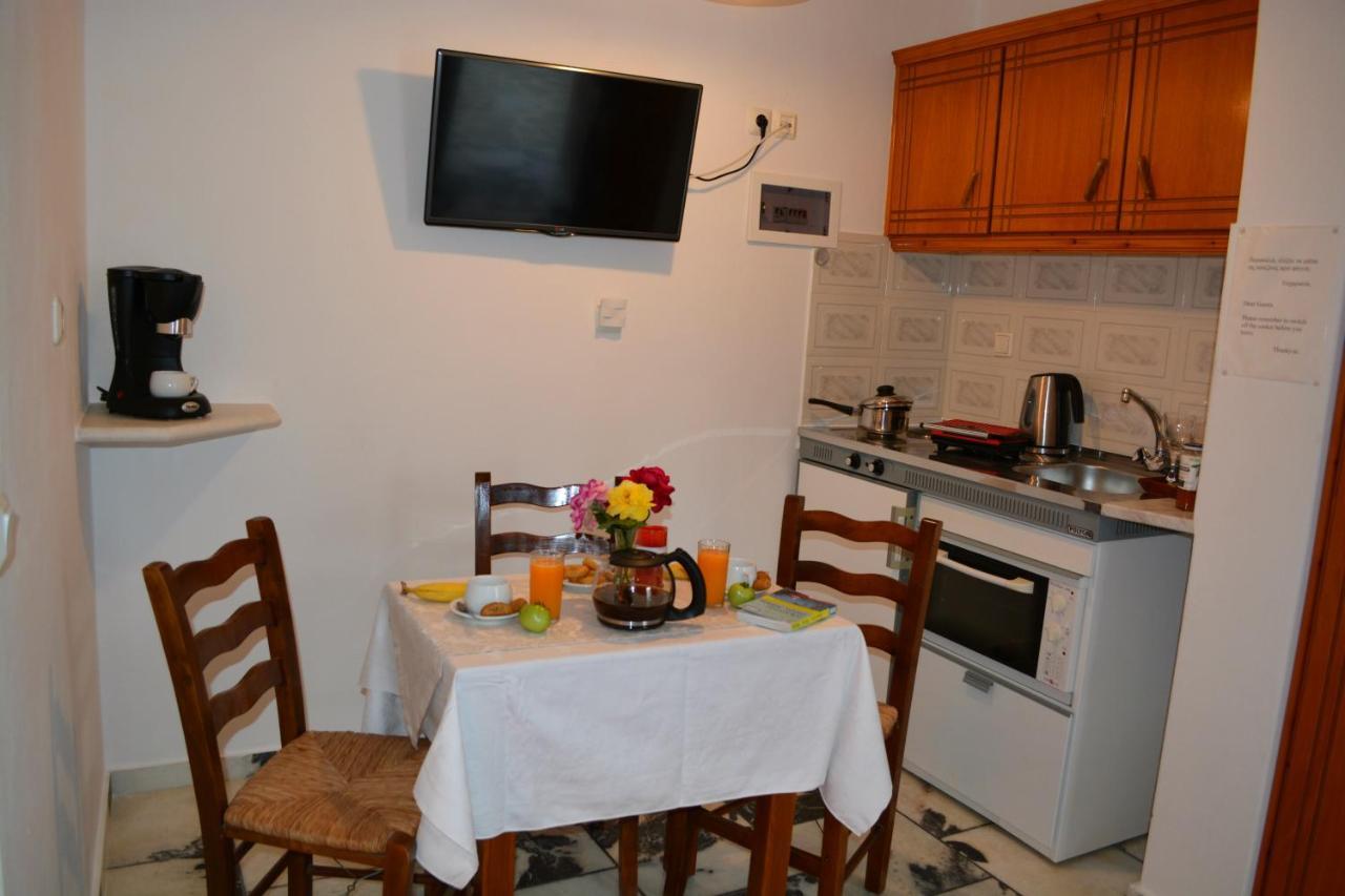 Studios Dimitra 3 *