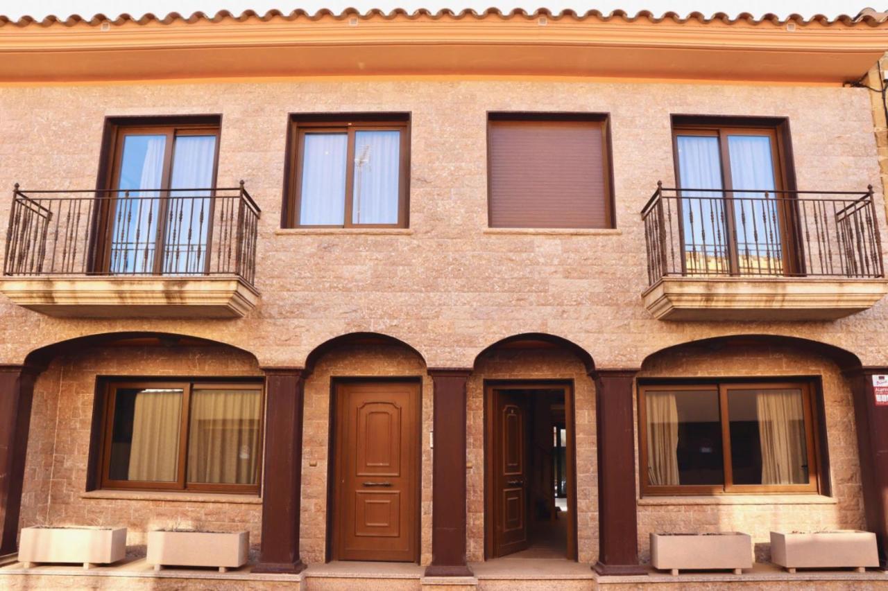 Casa Pueblo Medieval De Pals