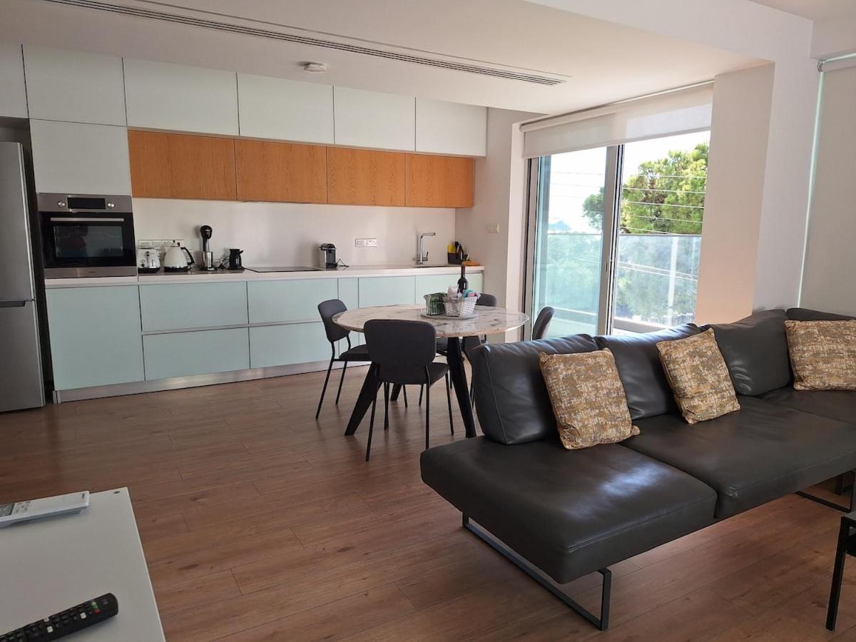 Luxury Seafront 2 Bedroom