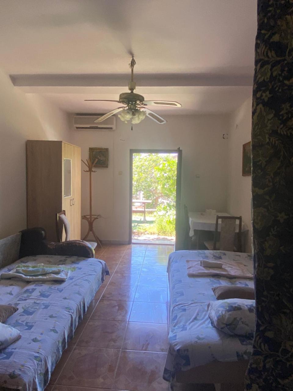 Sunny Villa Apartments