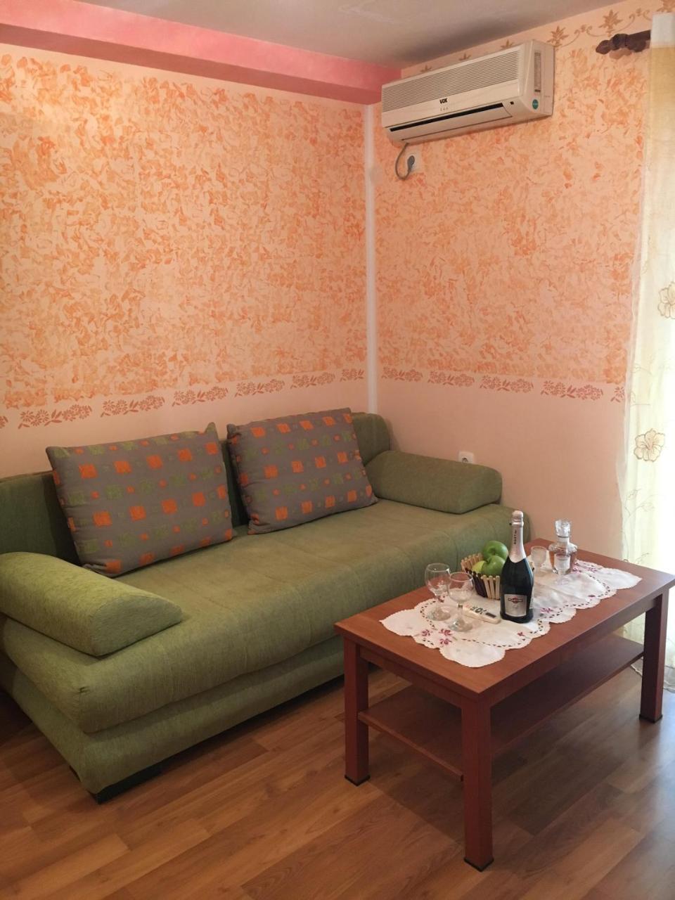 Sunny Villa Apartments