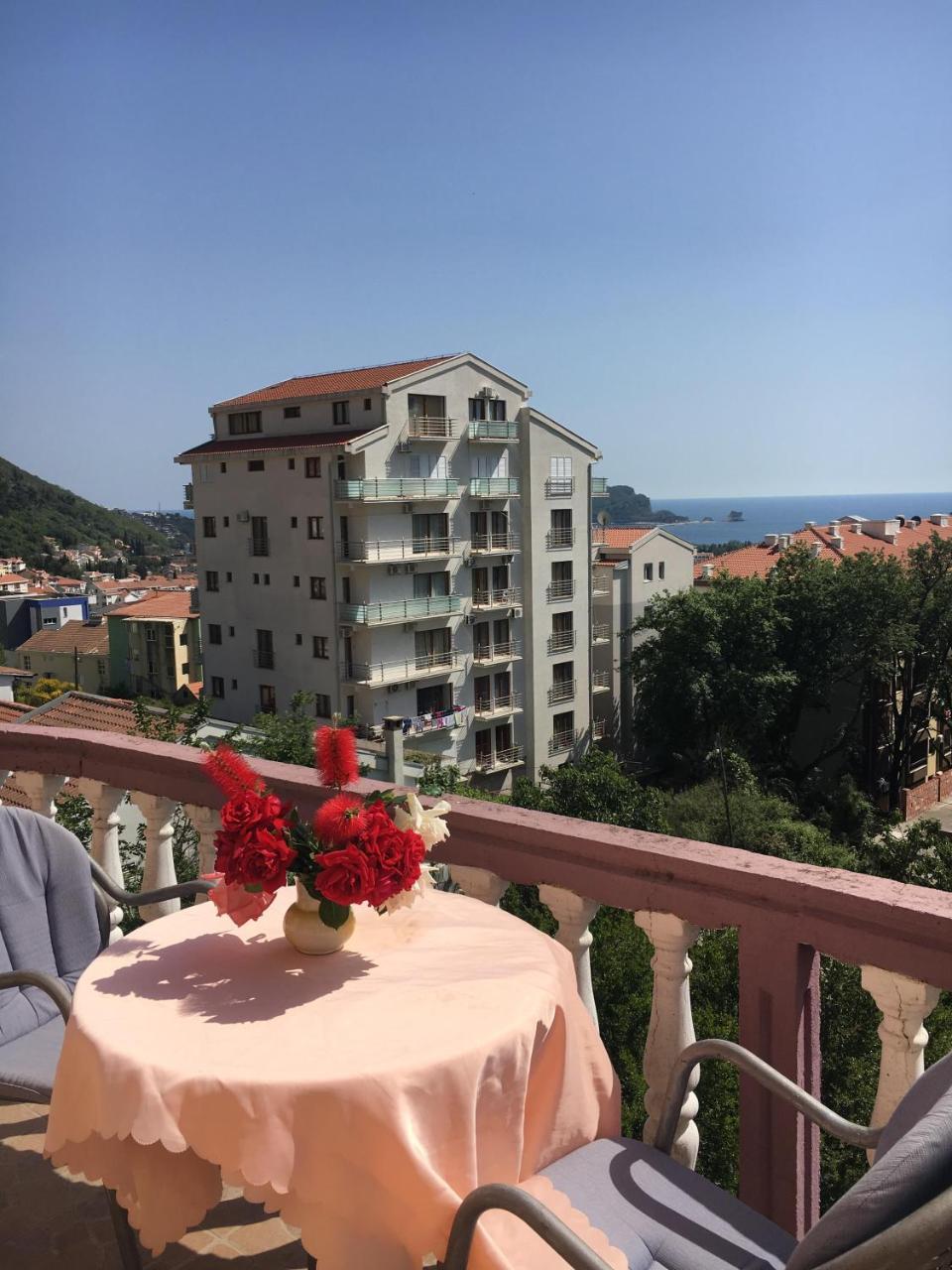 Sunny Villa Apartments