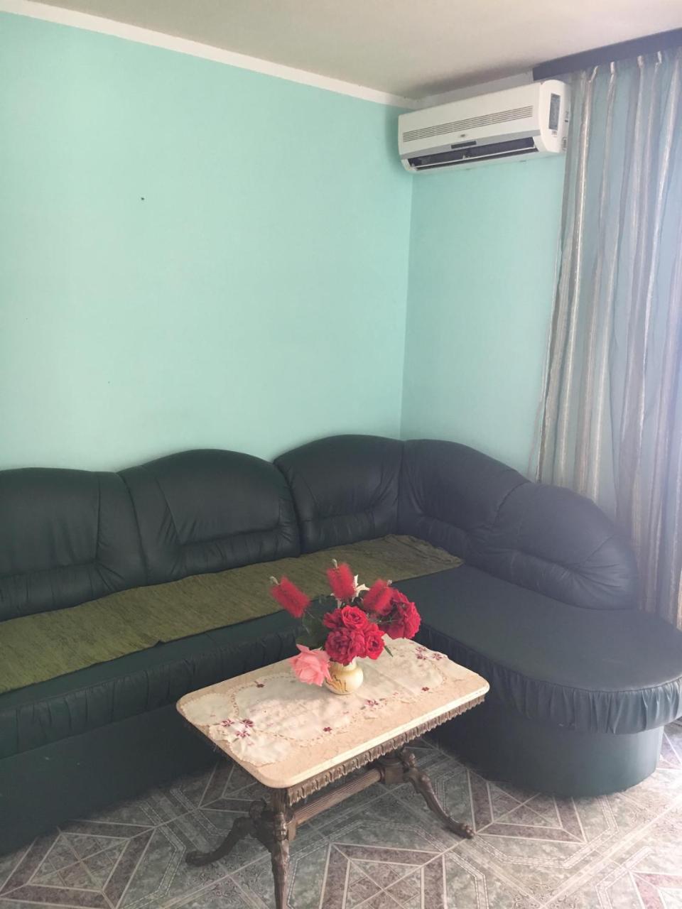 Sunny Villa Apartments