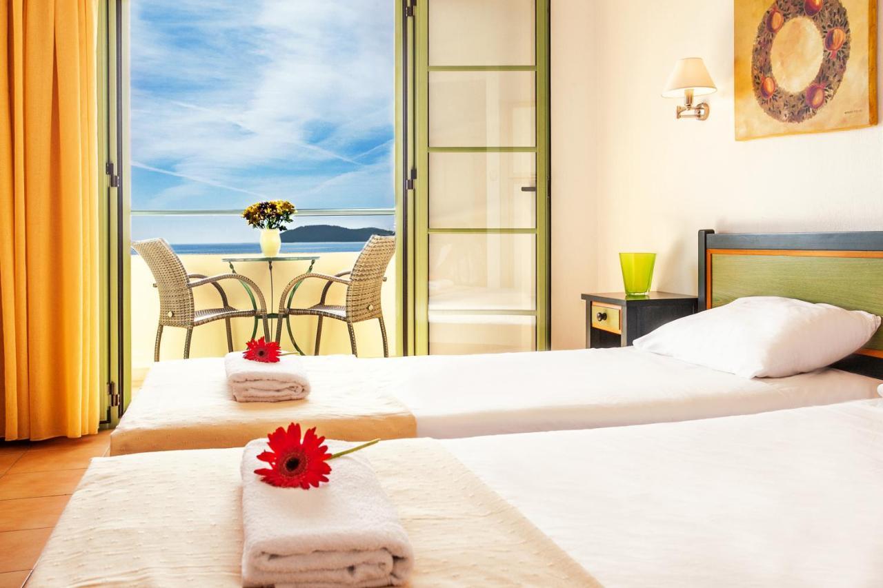 Dafni 4 *