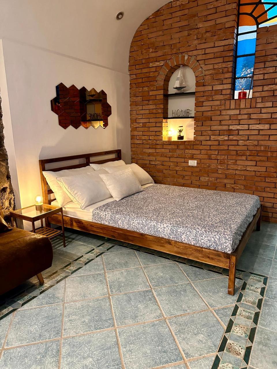 Dal Ferroviere - a Charming Stone Retreat in Cinque Terre in Monterosso-al-mare