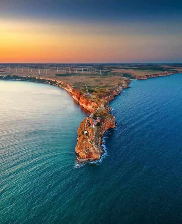 Kyshta Za Gosti chernata Roza