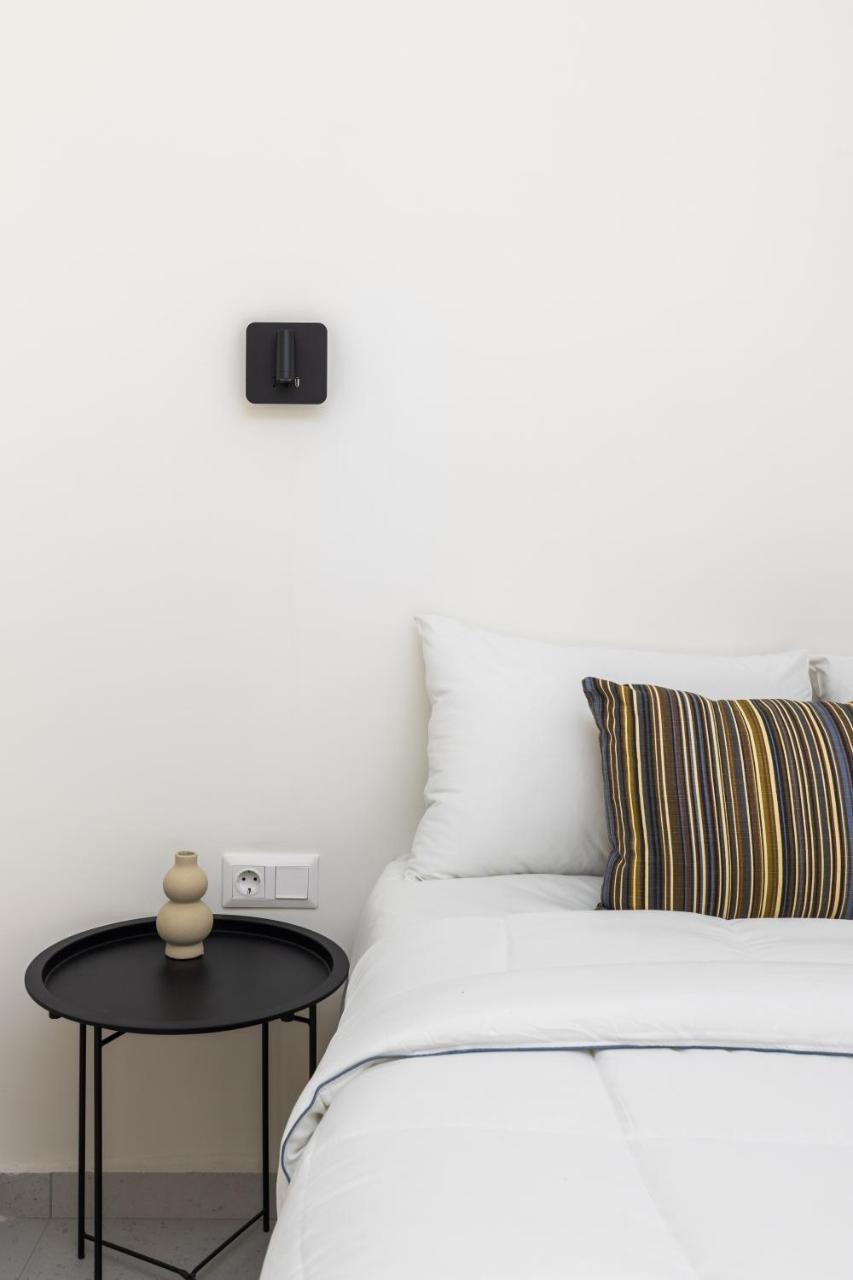 Soho Harbor by Halu!, , 