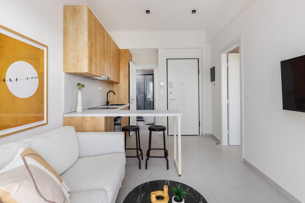 Soho Harbor by Halu!, , 