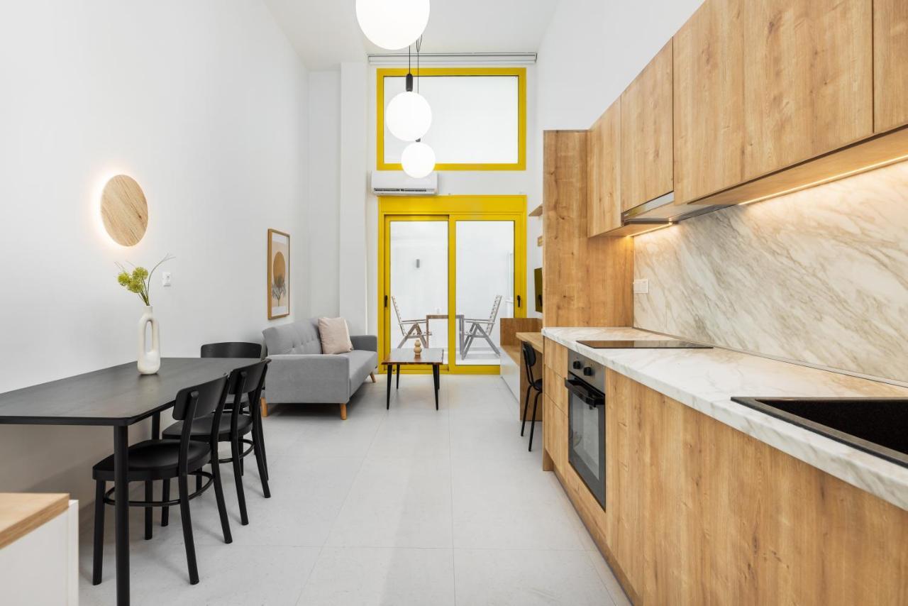 Soho Harbor by Halu!, , 