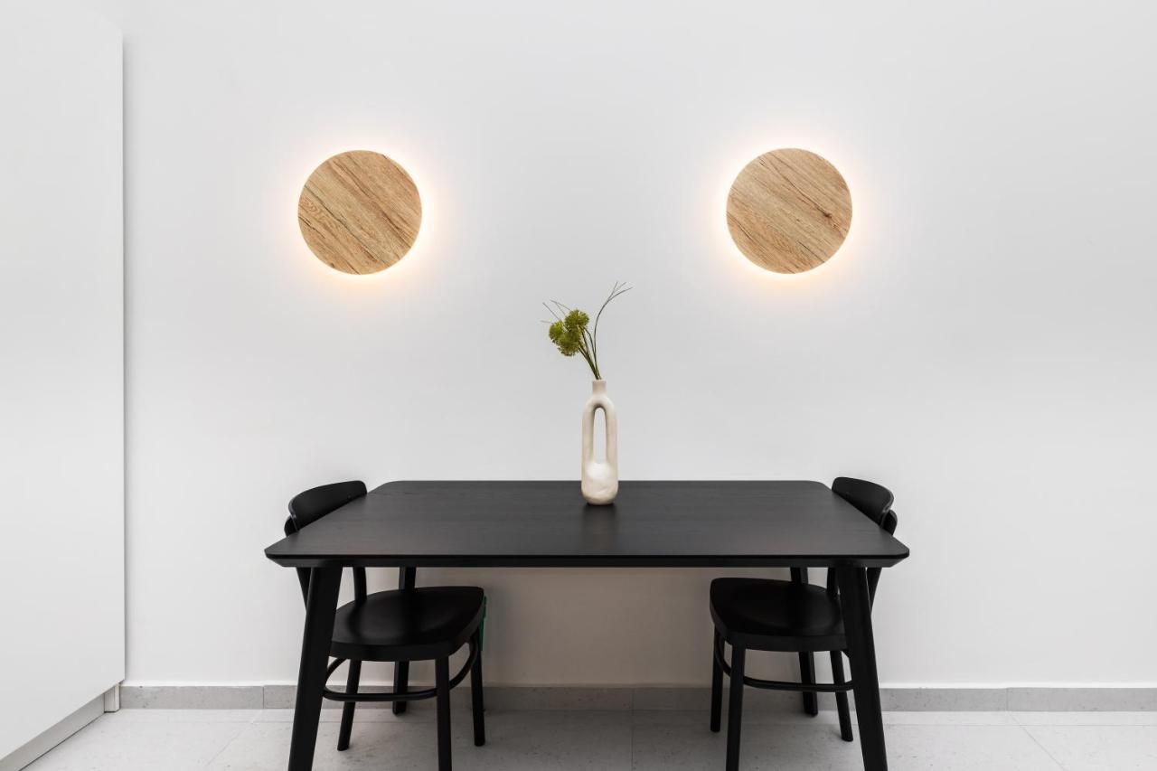 Soho Harbor by Halu!, , 