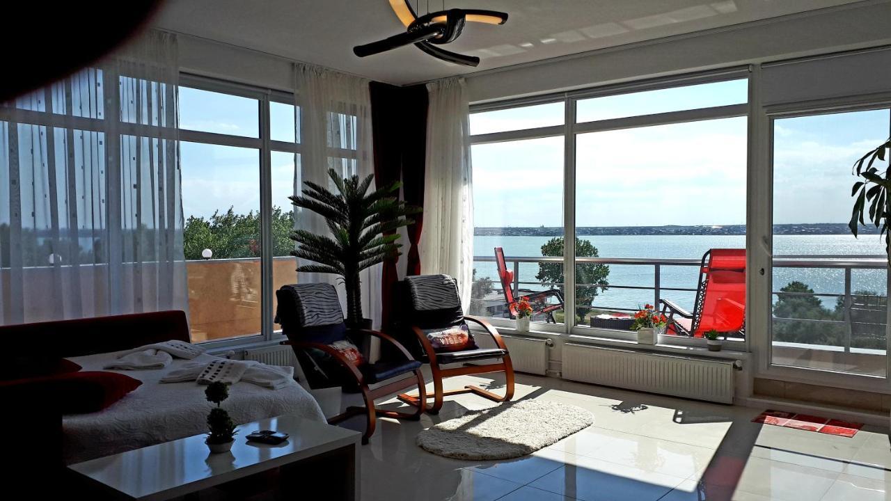 Dreamview Mamaia Summerapt
