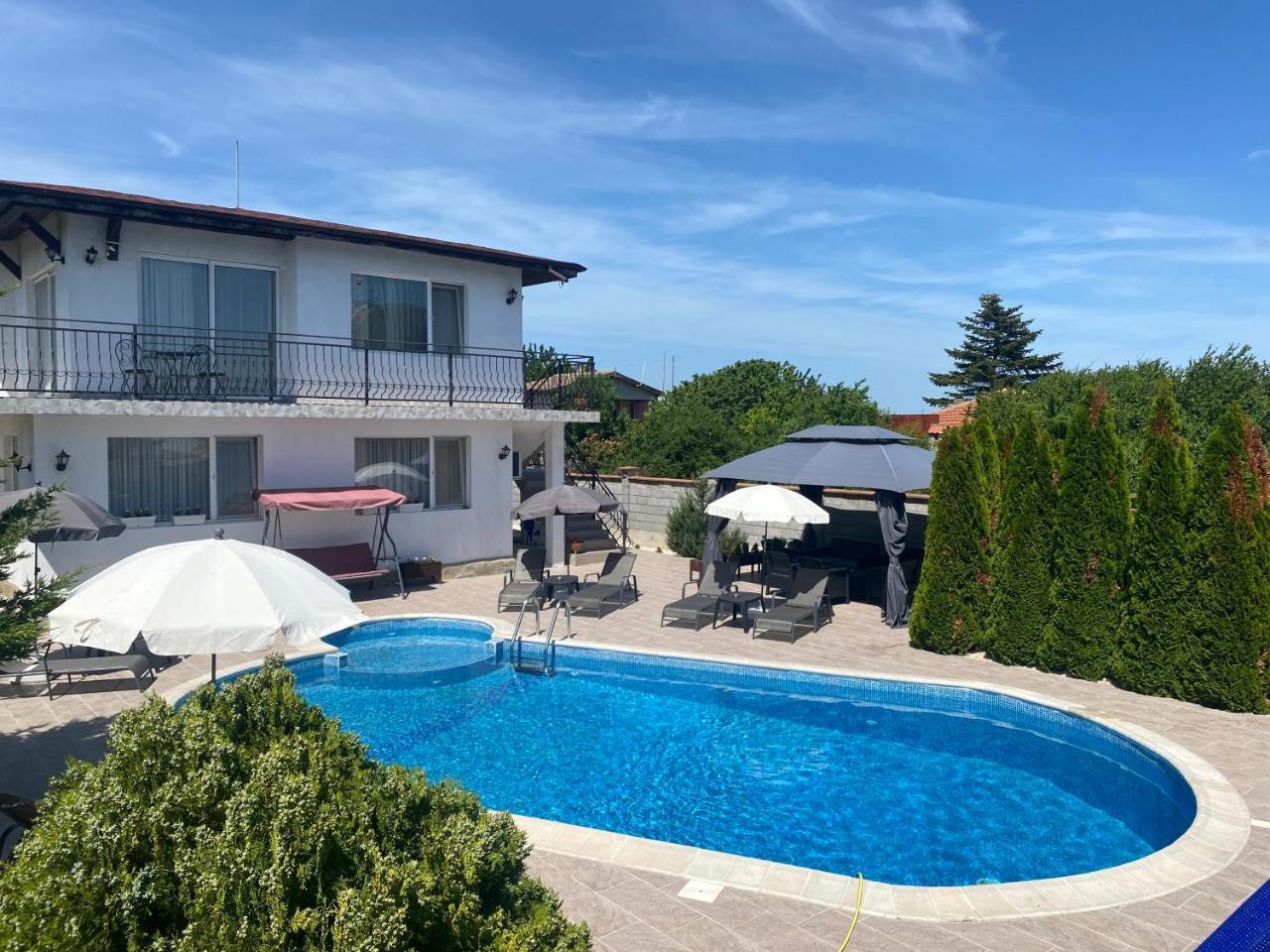 Guest House Golden Crown