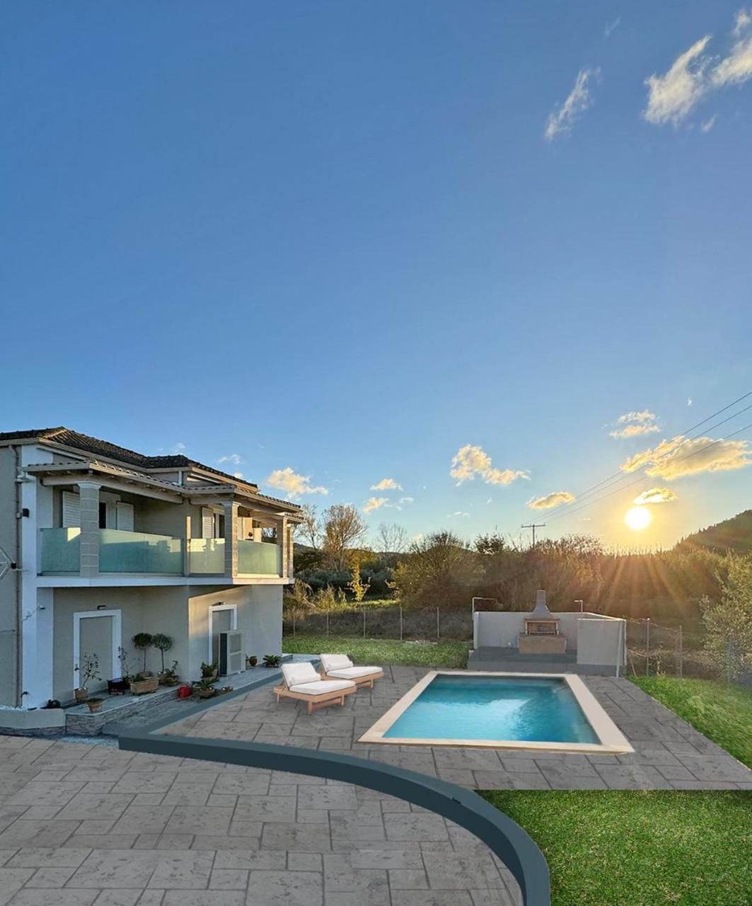 Louvre Sidari Suite by Dadovillas