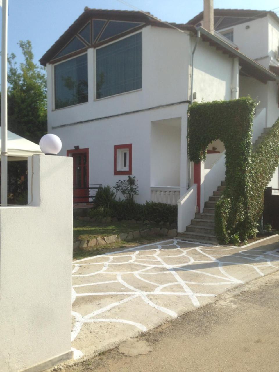 Hebes Studios