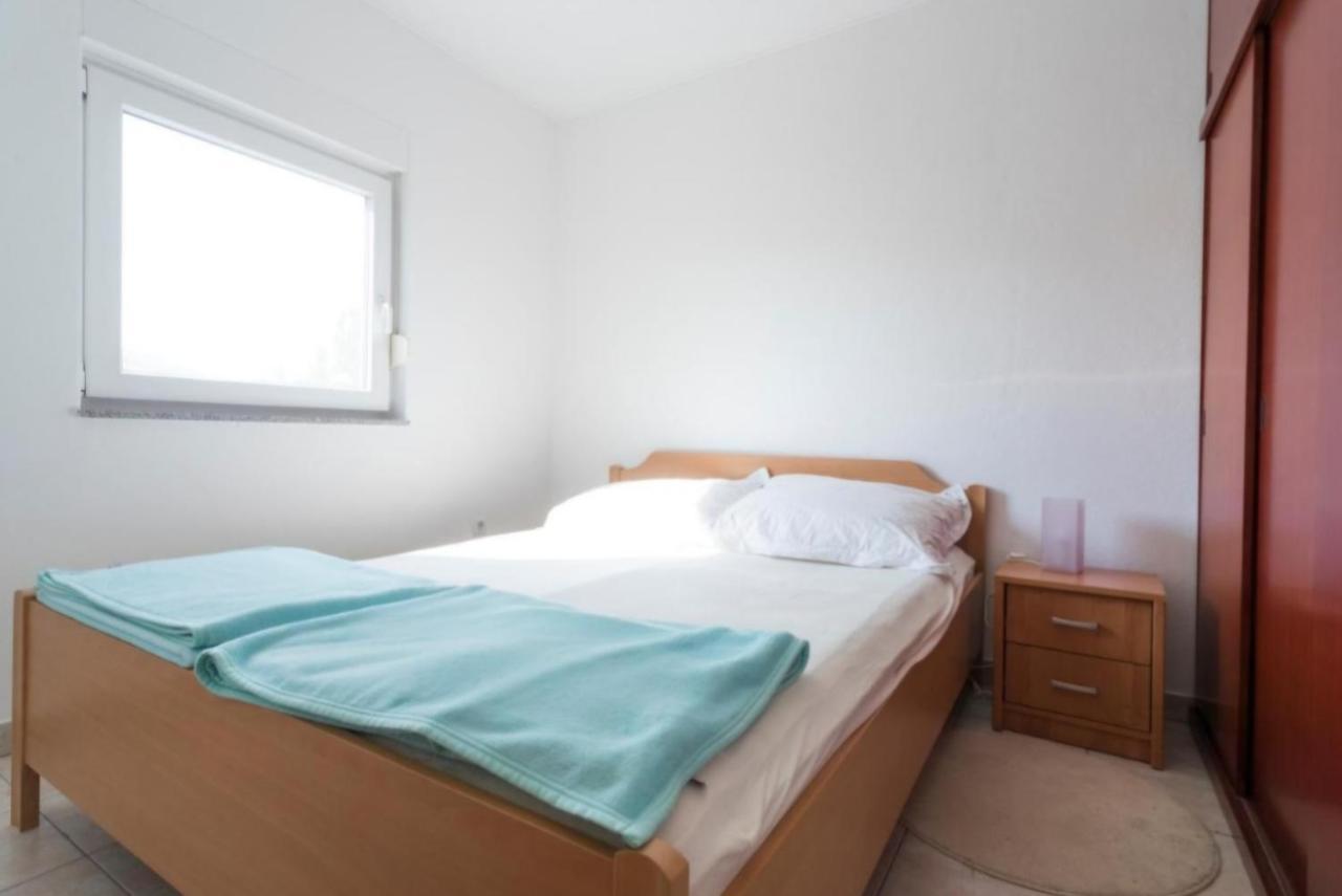 Apartments Jela