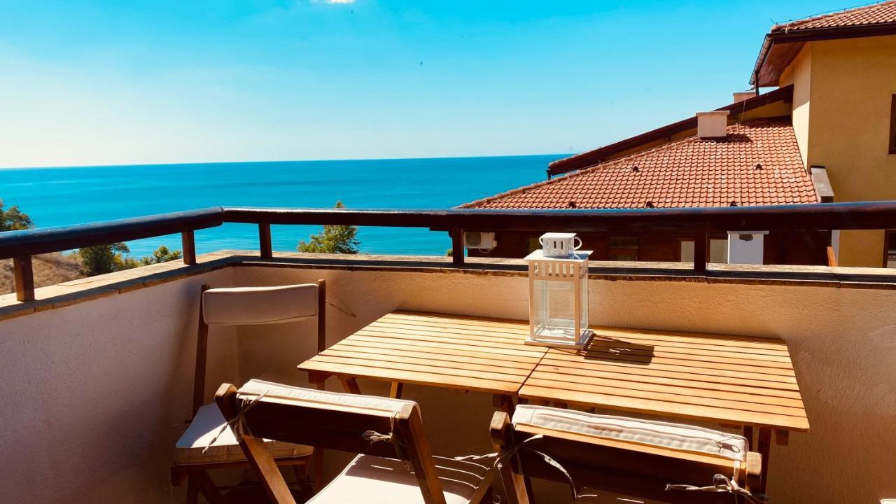 Apartello Modern Apartment Garden Of Eden