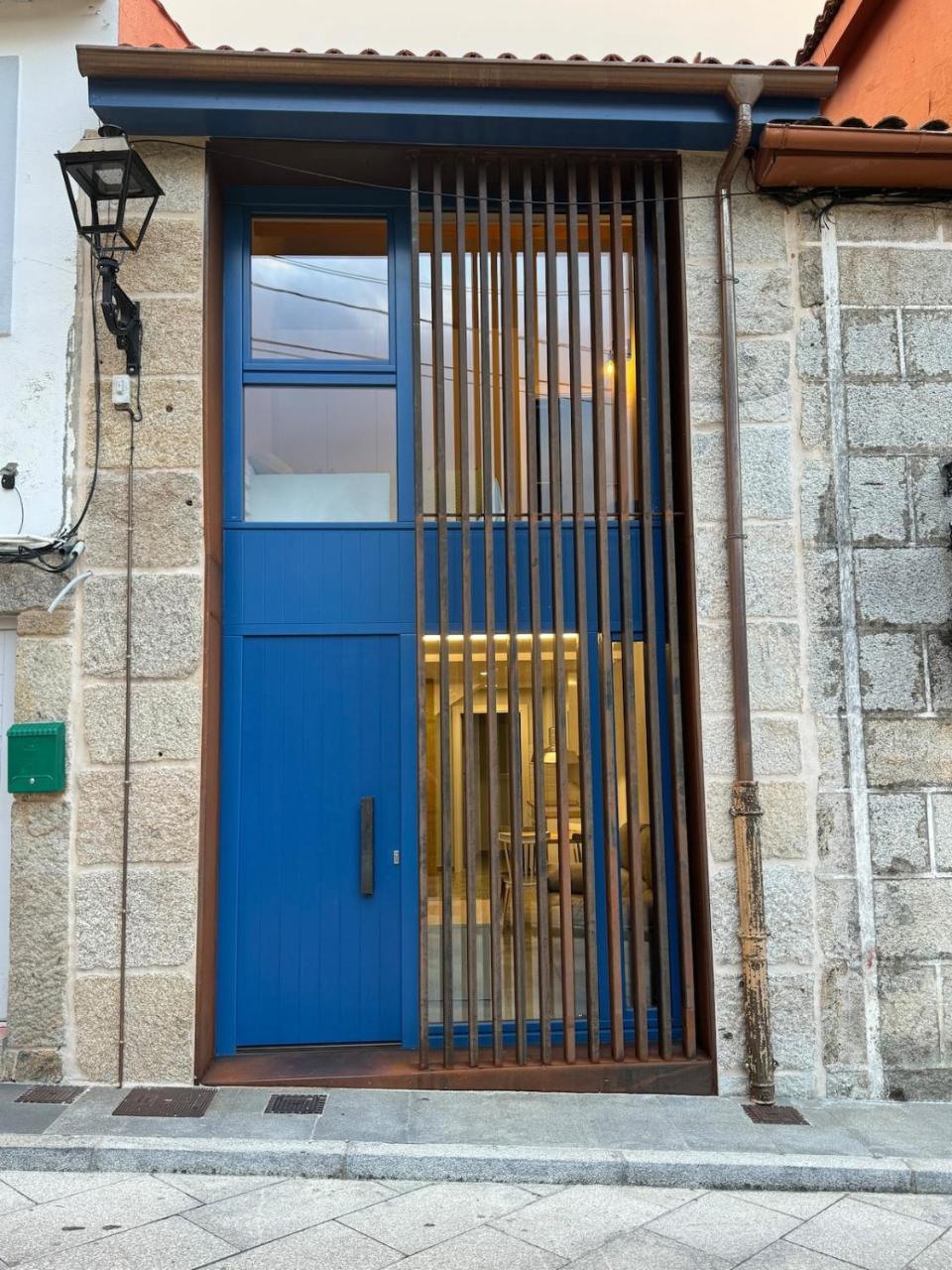 Casa a Xanela Azul à Celanova