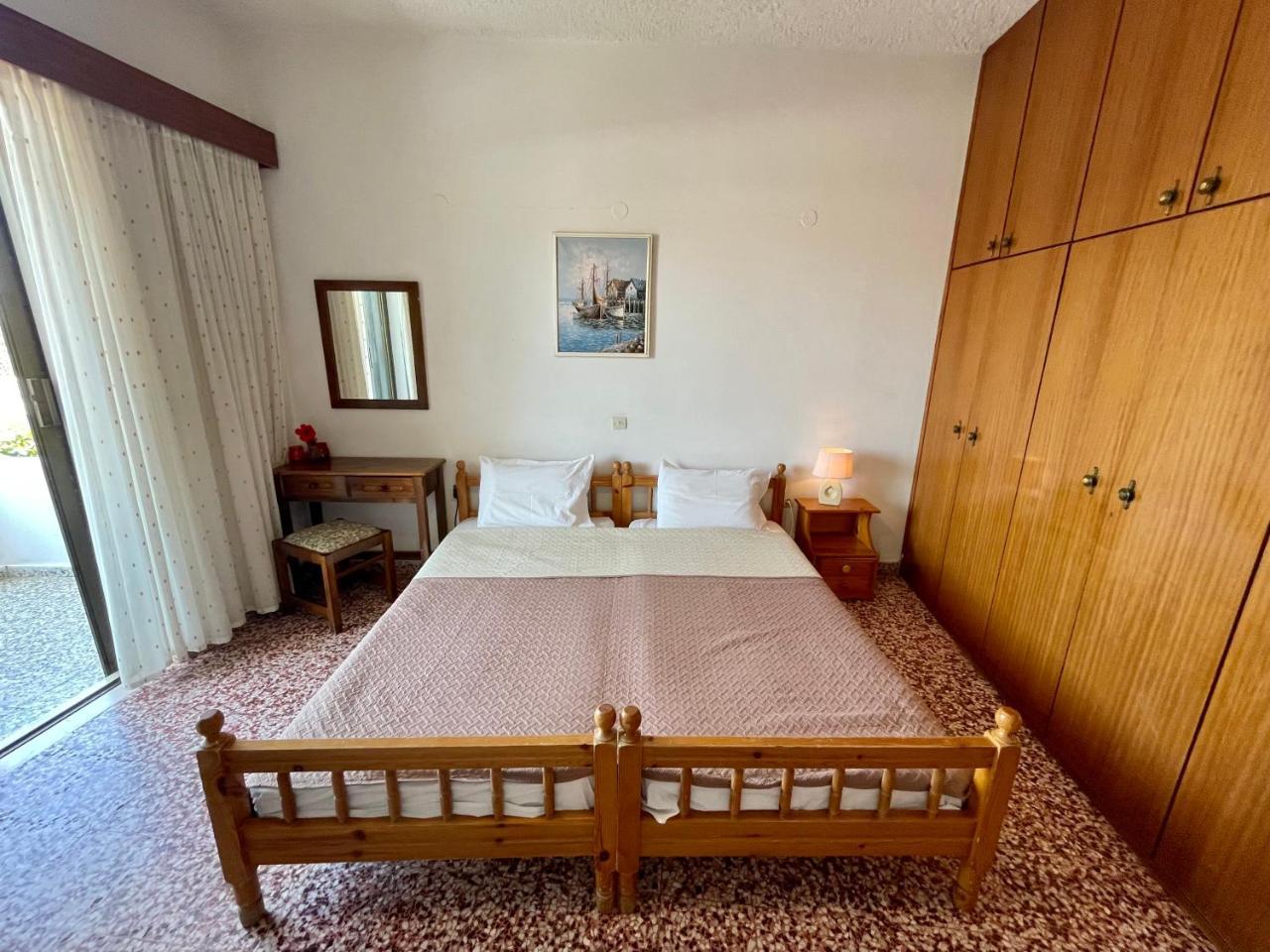 Afroditi Pension 