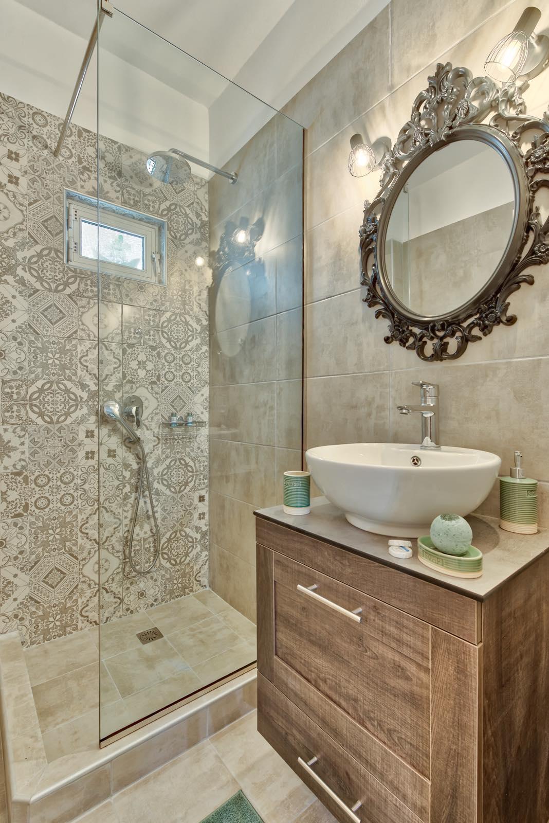 Kallas Apartments, , 