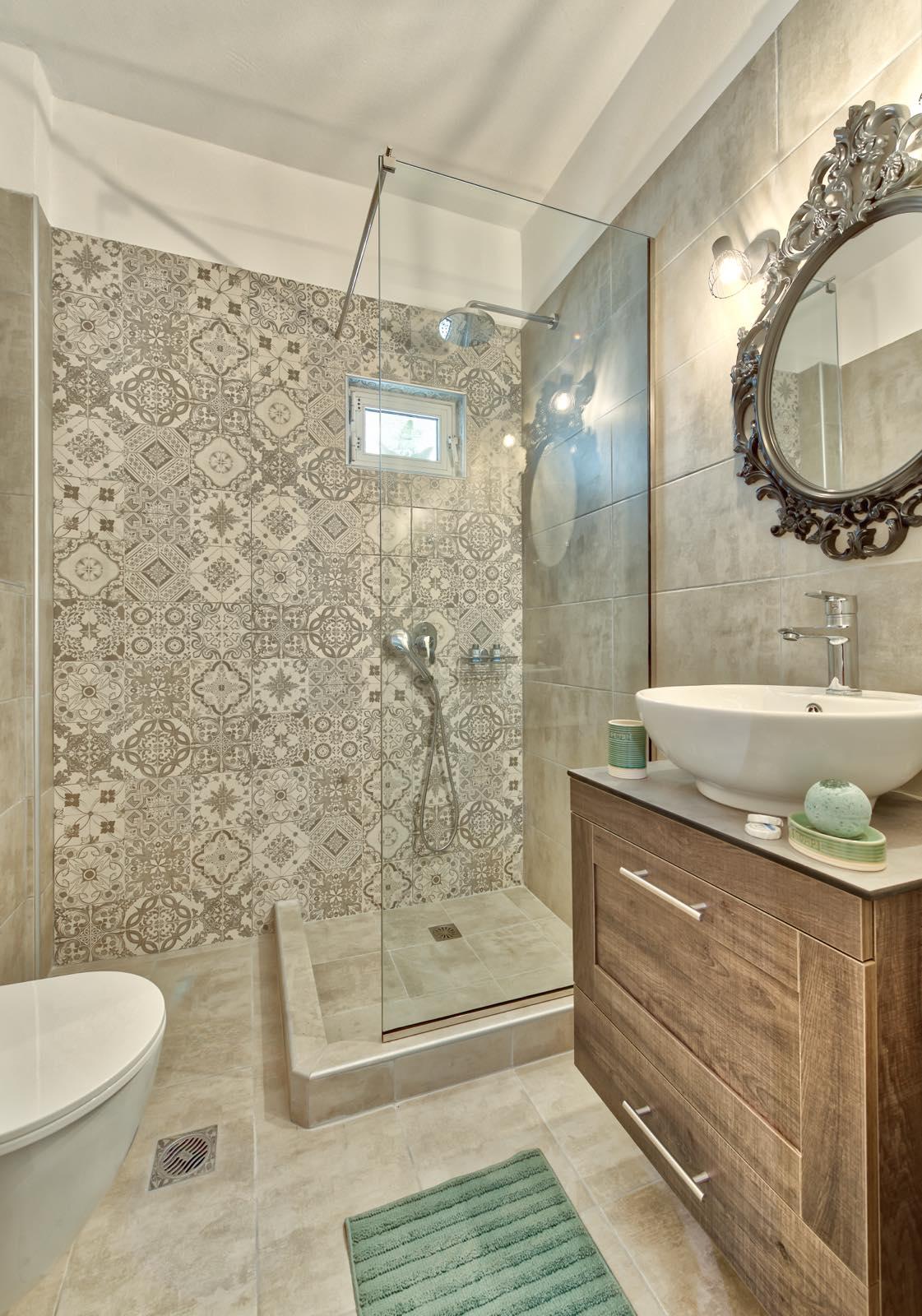 Kallas Apartments, , 