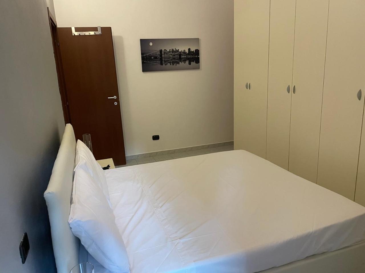 King Milano Apartments em San-giuliano-milanese