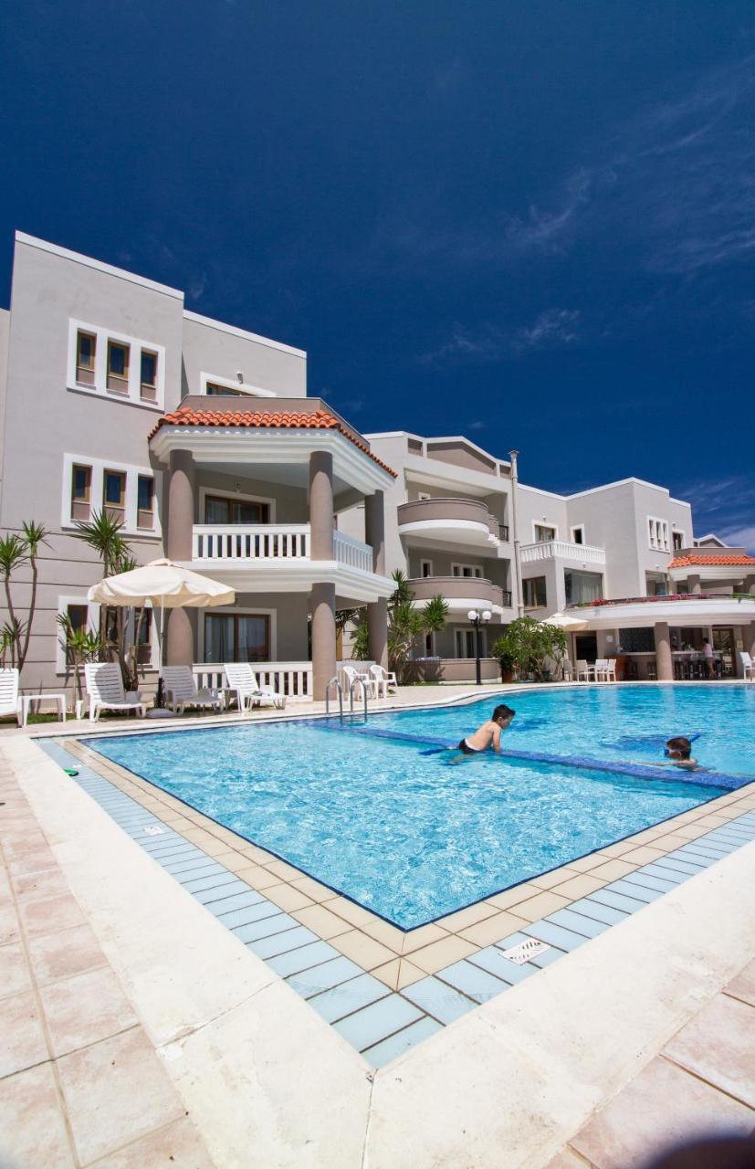 Stavroula Palace 2 *